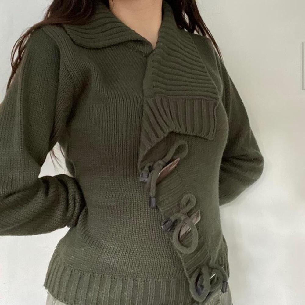 🌟 Dark Green Cardigan